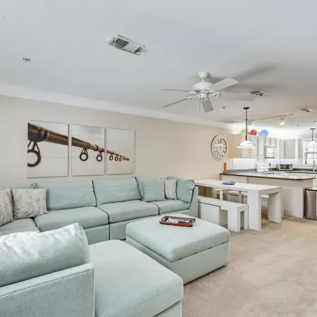 Townhome With Outdoor Pool And White Lake Access!